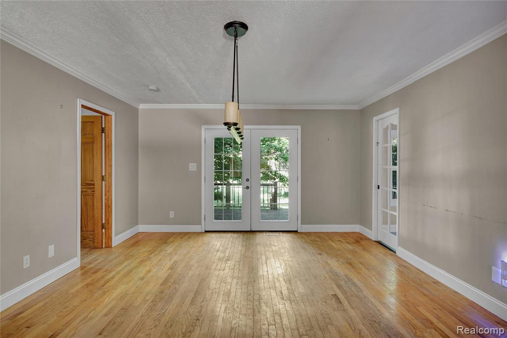 2476 Vandekarr Road, Owosso, MI 48867 — Photo 15