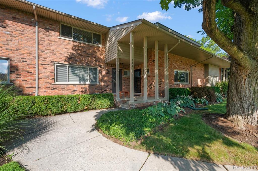 975 N Old Woodward Avenue, Birmingham, MI 48009 — Photo 2
