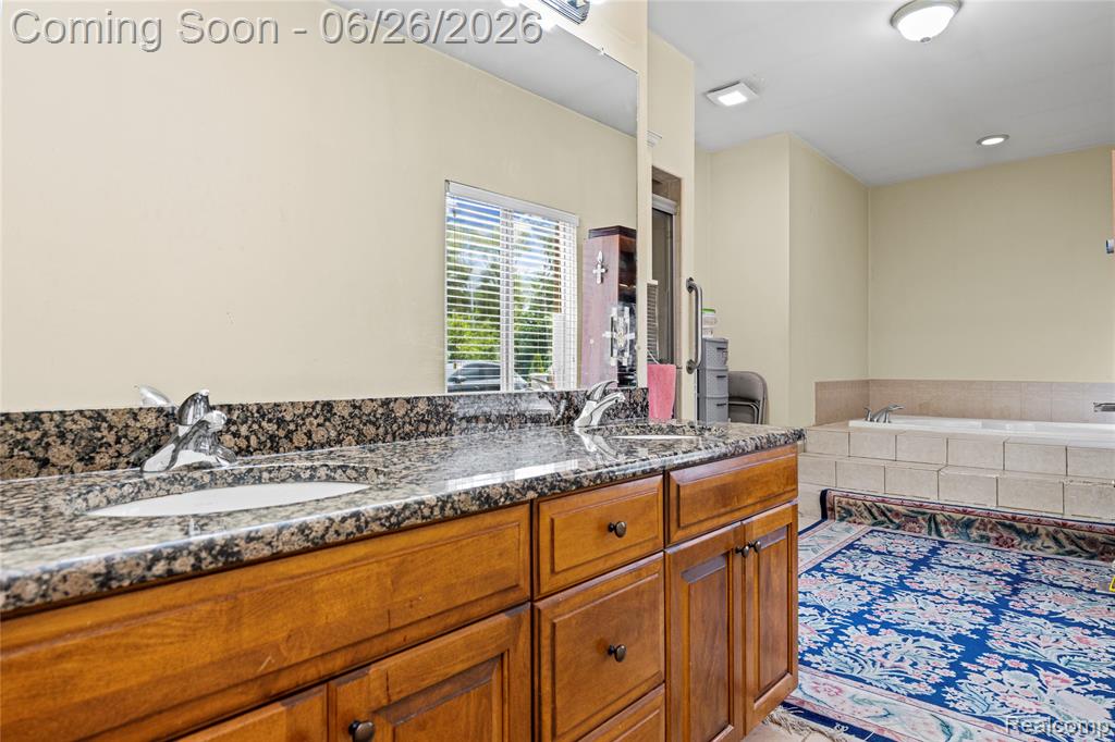 2651 Erma Drive, Utica, MI 48317 — Photo 38