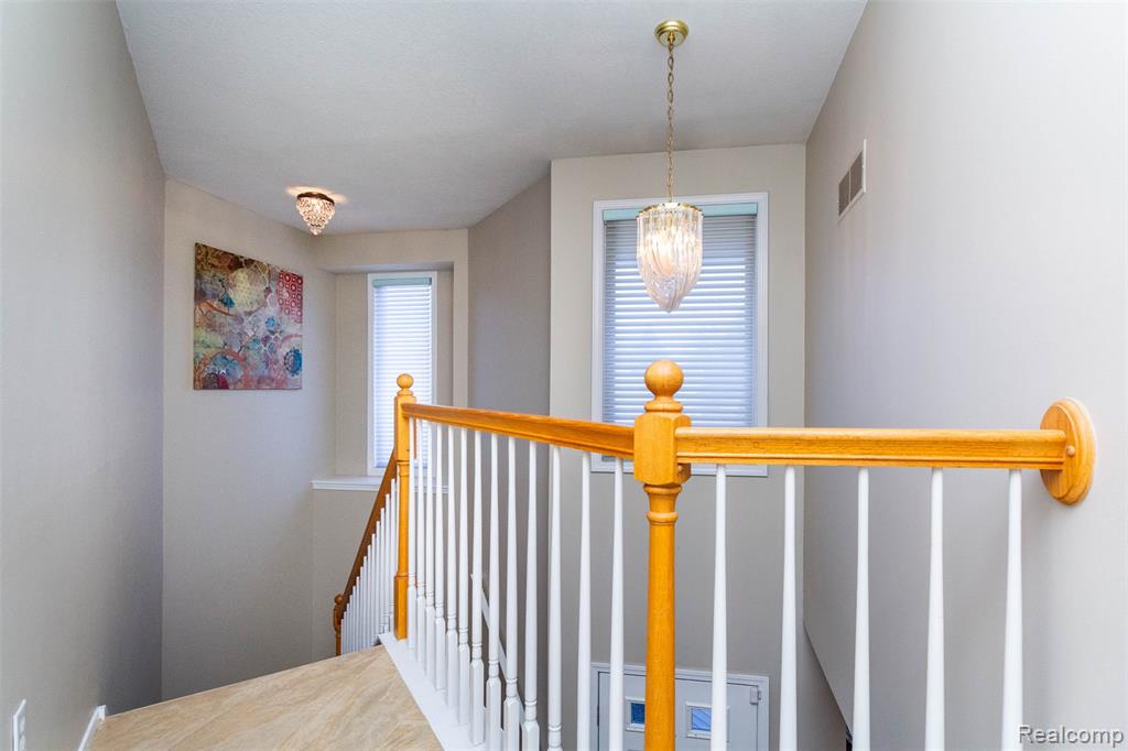 448 Ravencrest Lane, 50, Westland, MI — Photo 24