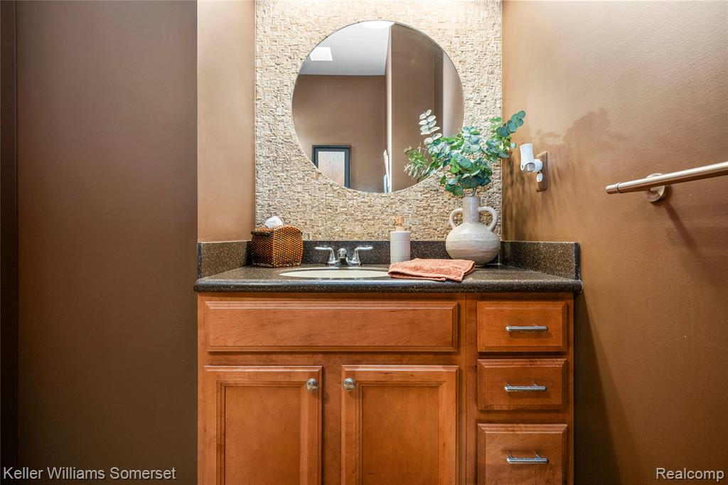 8354 Hummingbird, Commerce Twp, MI 48382 — Photo 42