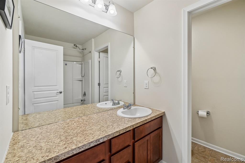 29831 Braeburn dr, New Hudson, MI 48165 — Photo 35