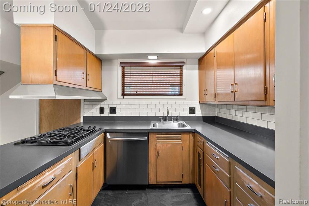 765 Barrington Road, Grosse Pointe, MI 48230 — Photo 22