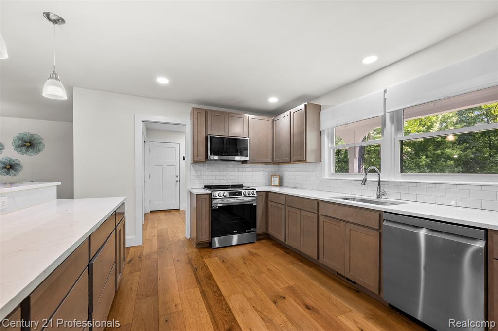 745 Hawthorne Drive, Bloomfield Hills, MI 48304 — Photo 17