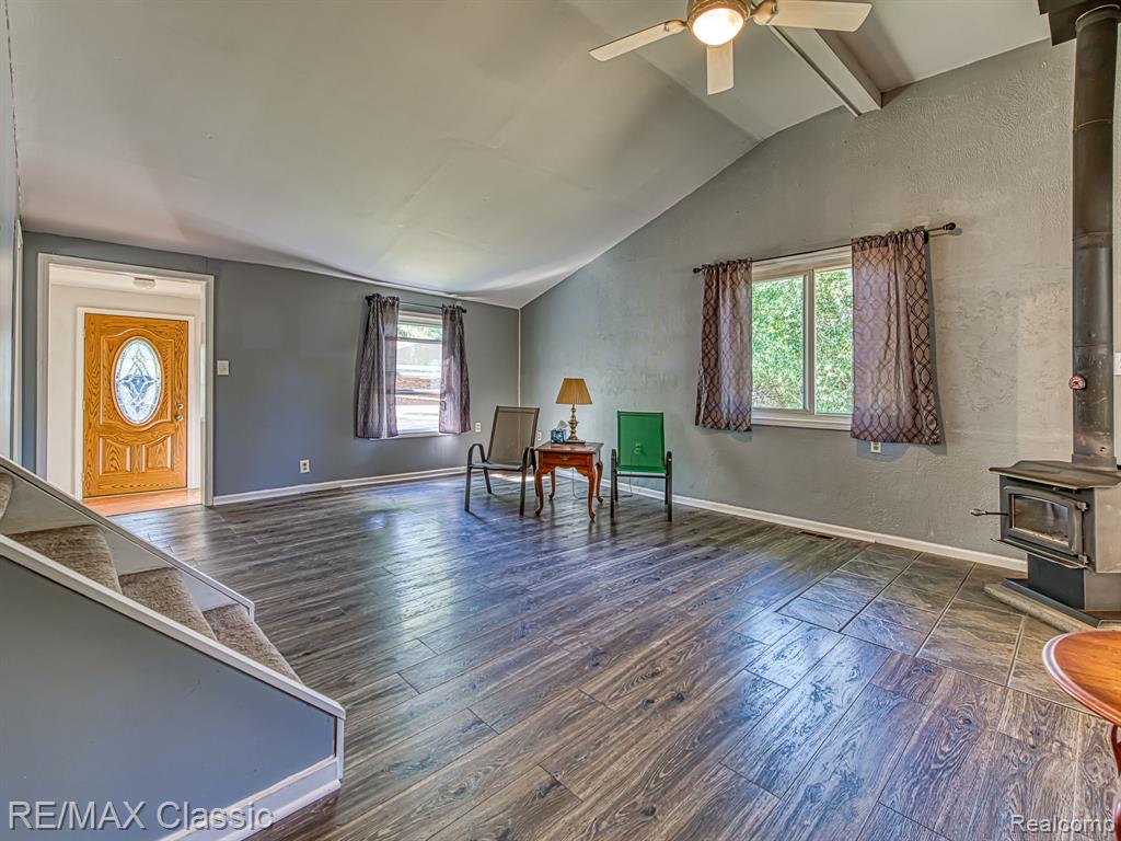 9156 Elizabeth Street, Whitmore Lake, MI 48189 — Photo 3