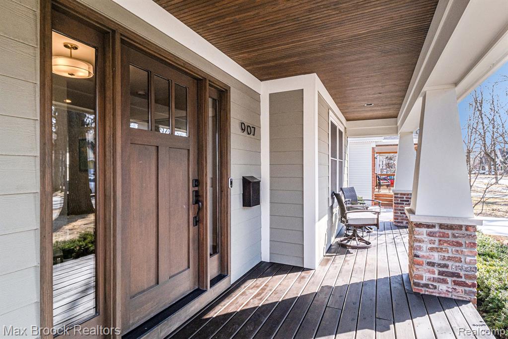 907 E 6TH Street, Royal Oak, MI 48067 — Photo 3