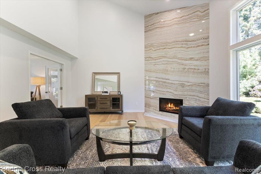 6258 Lindsay Court, West Bloomfield, MI 48324 — Photo 13