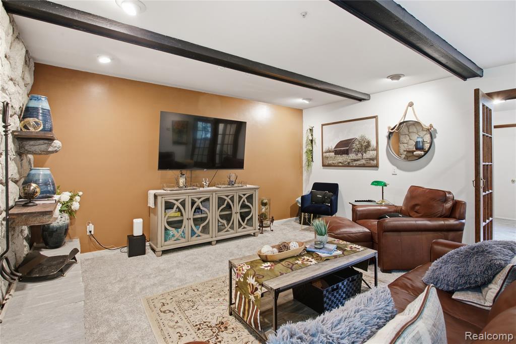 6608 Red Cedar Lane, West Bloomfield, MI 48324 — Photo 11