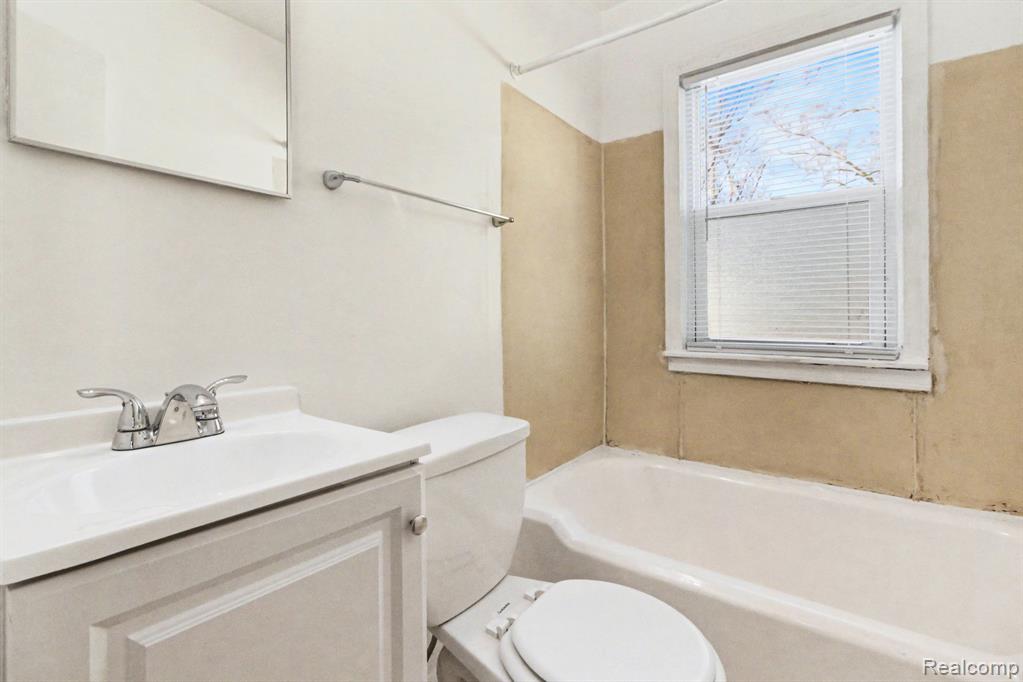 20035 Ashton Avenue, Detroit, MI 48219 — Photo 9