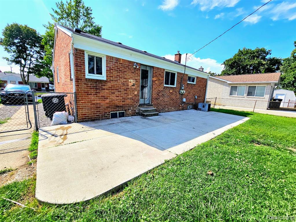 9994 Deering Street, Livonia, MI 48150 — Photo 33
