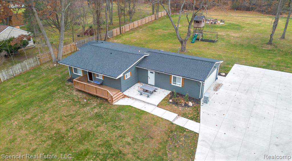 7669 S Eston Road, Clarkston, MI 48348 — Photo 12