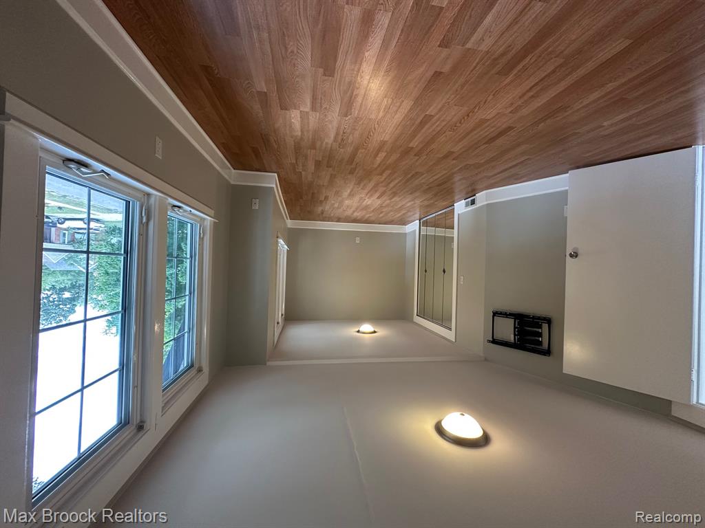 531 Gardenia Avenue, Royal Oak, MI 48067 — Photo 22