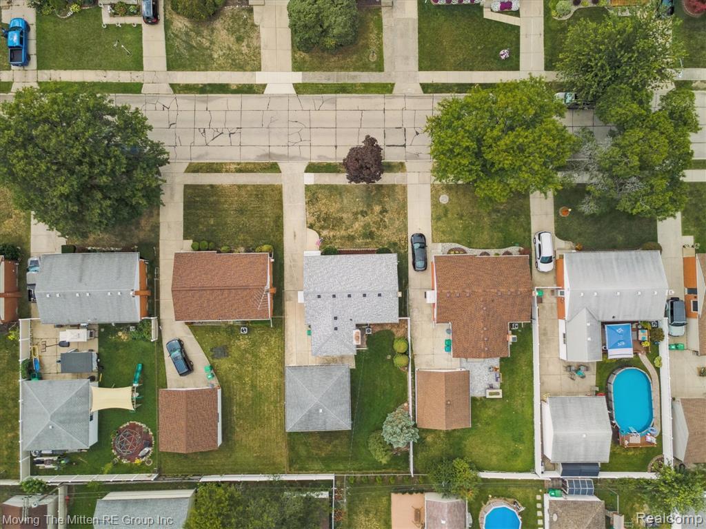 6484 Huntleigh Street, Garden City, MI — Photo 59