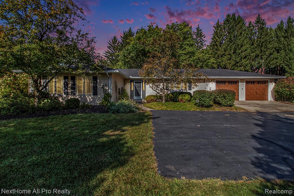 7195 Curtis Road, Northville, MI 48168 — Photo 24