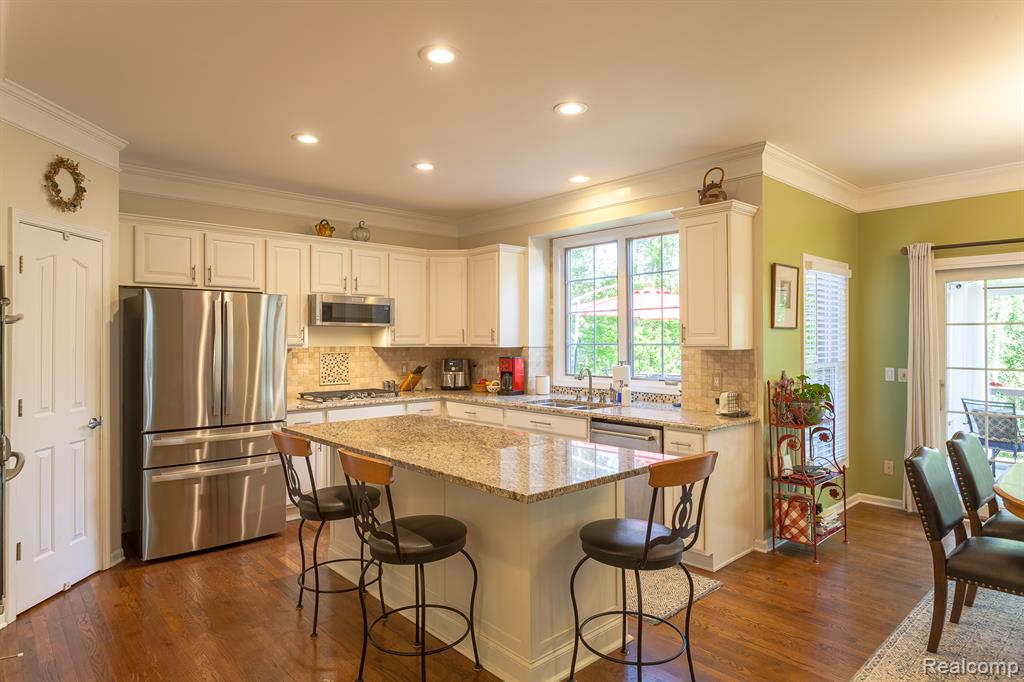 568 Berridge Circle, Lake Orion, MI — Photo 16