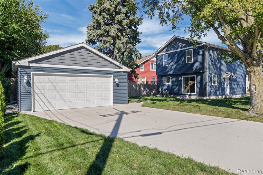 438 E GOULSON Avenue, Hazel Park, MI 48030 — Photo 29