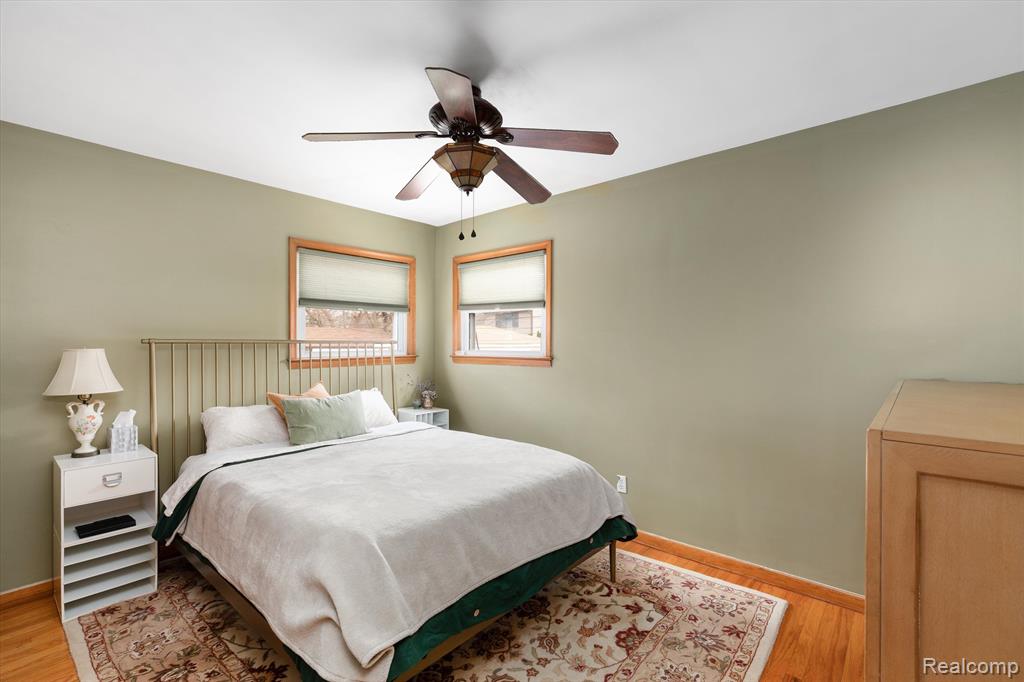869 LIBERTY Avenue, Lincoln Park, MI 48146 — Photo 13