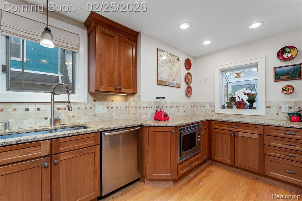 703 W Lewiston Avenue, Ferndale, MI 48220 — Photo 15