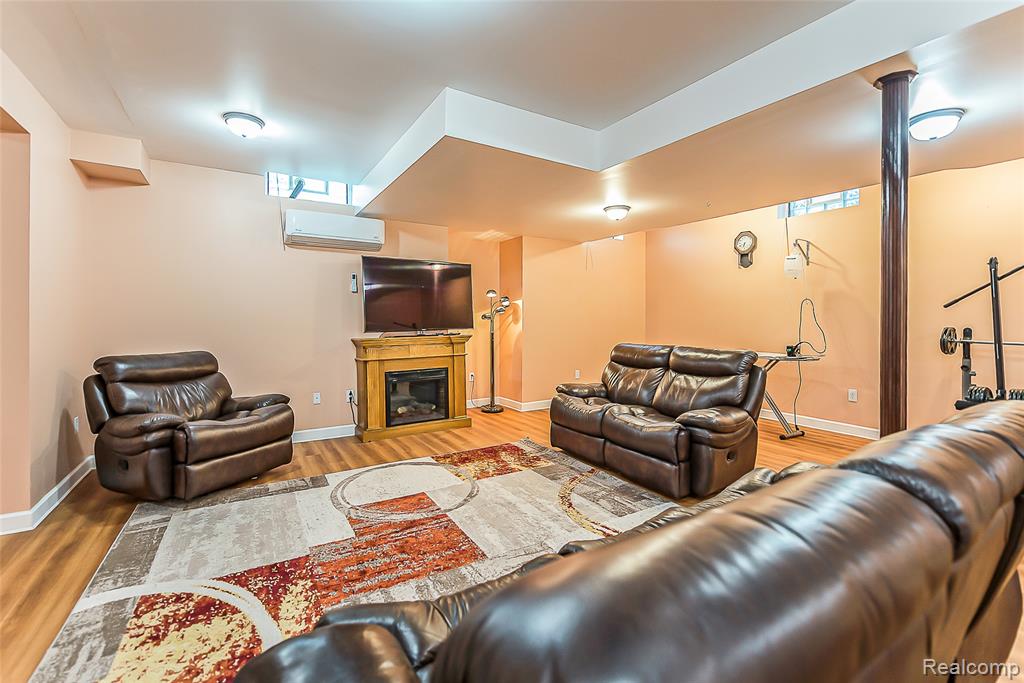 61121 Kocher Drive, South Lyon, MI 48178 — Photo 43