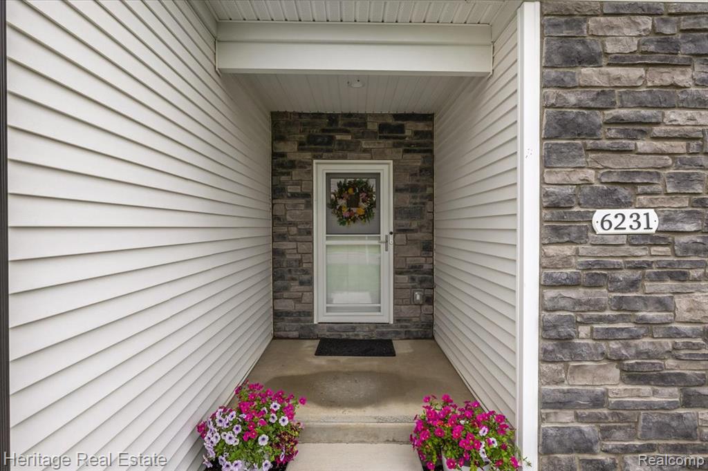 6231 Leighland Drive, Grand Blanc, MI 48439 — Photo 27
