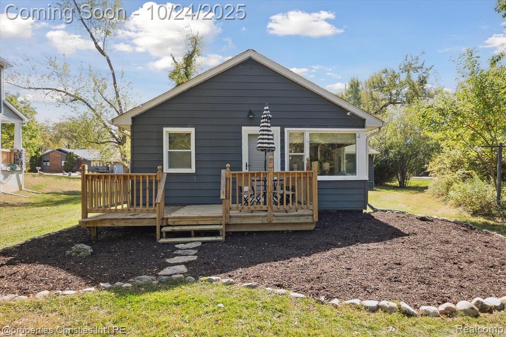 4066 Green Lake Road, West Bloomfield, MI 48324 — Photo 39