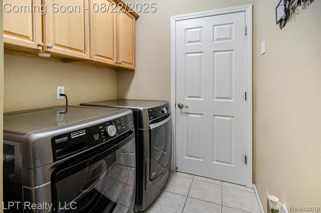 53043 CELTIC Drive, Shelby Twp, MI 48315 — Photo 19