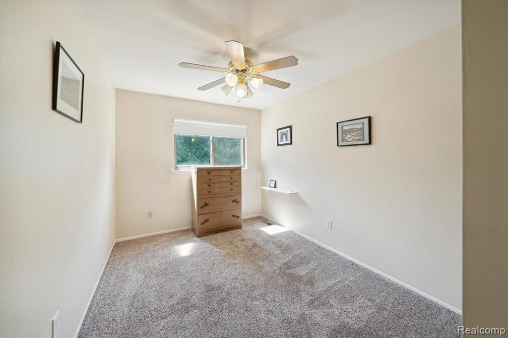 8312 LAKEVIEW Drive, Ypsilanti, MI 48198 — Photo 14