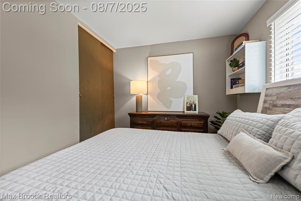 437 Meadow Lane, Rochester, MI 48307 — Photo 11