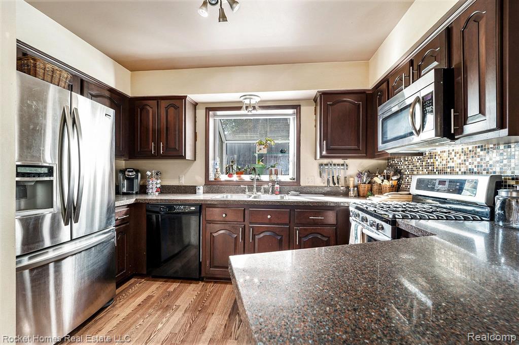 46421 SWANMERE Drive, Canton, MI 48187 — Photo 11
