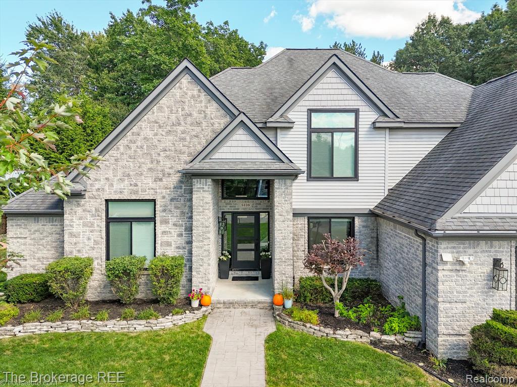 5239 Farmridge Lane, Grand Blanc, MI 48439 — Photo 3