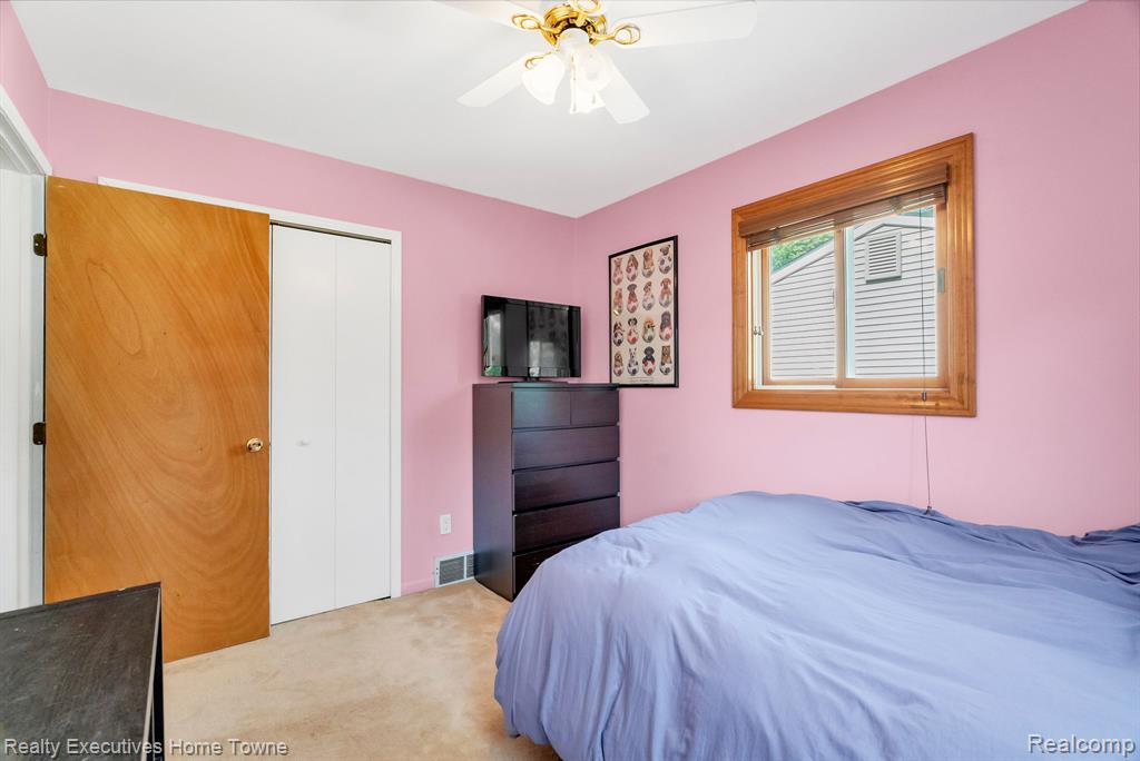 8540 Russell Street, Shelby Twp, MI 48317 — Photo 33