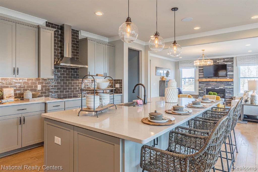 6978 Colony Drive, West Bloomfield, MI 48323 — Photo 8