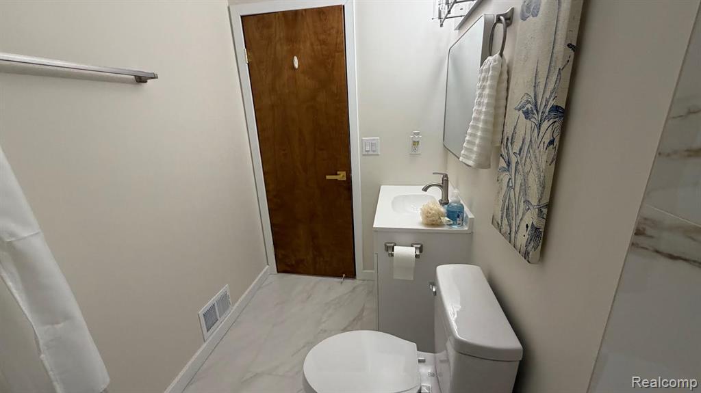 3639 Loch Drive, Highland, MI — Photo 18