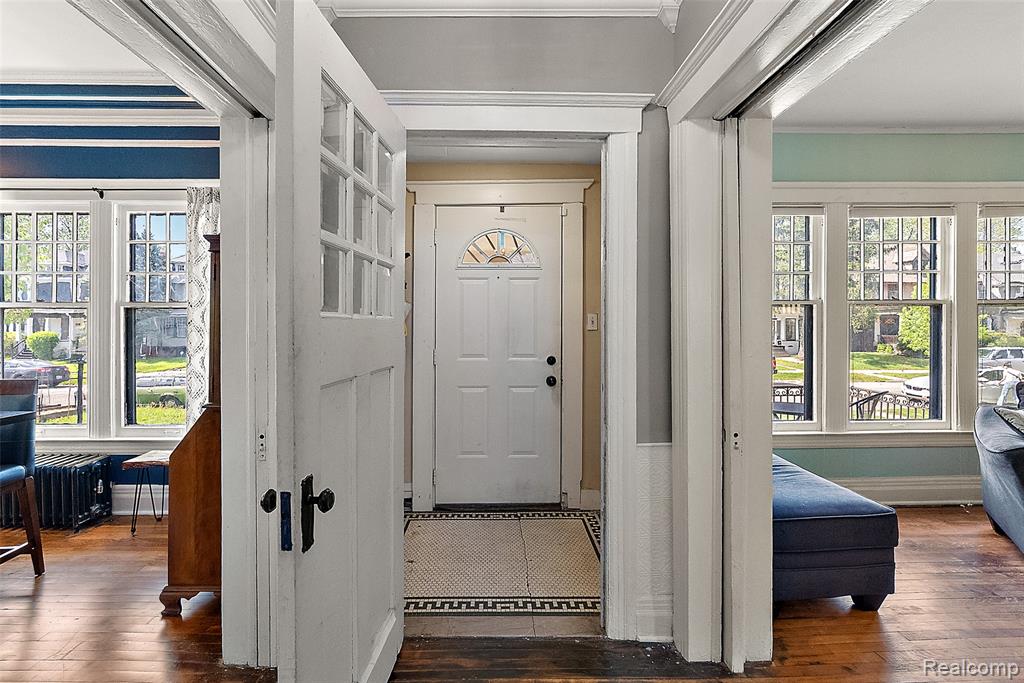 867 Edison Street - Photo 3