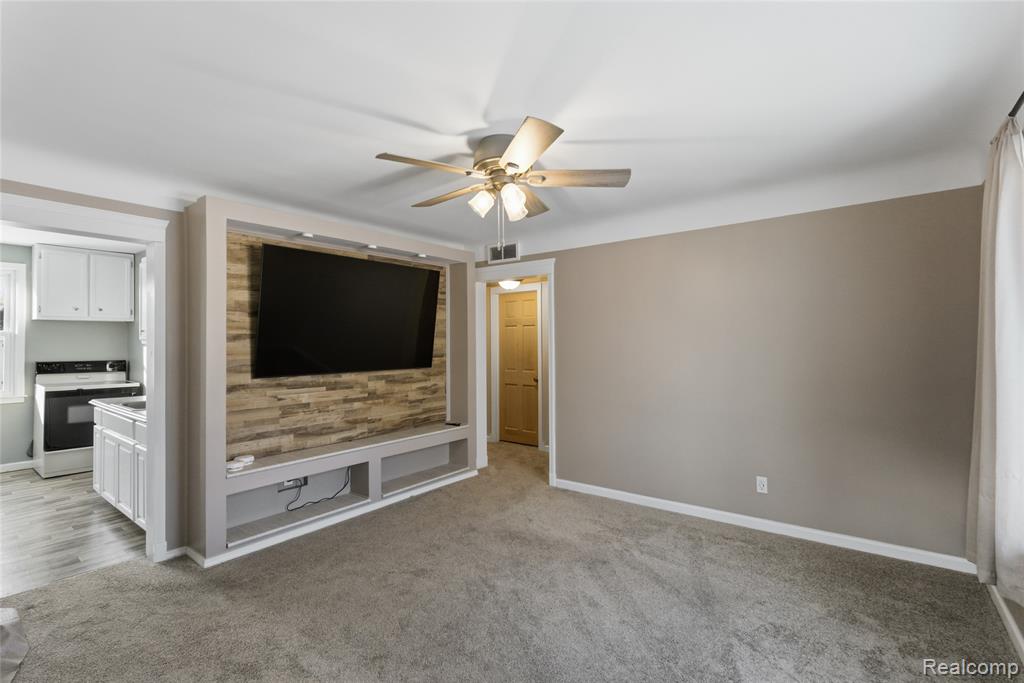 22785 Schroeder Avenue, Eastpointe, MI 48021 — Photo 5