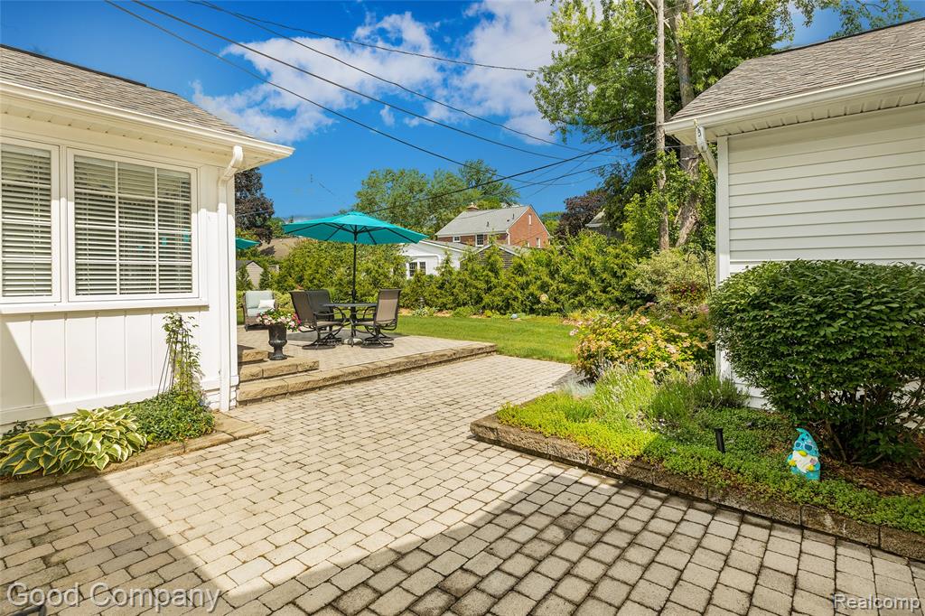 32291 Verona Circle, Beverly Hills, MI 48025 — Photo 57