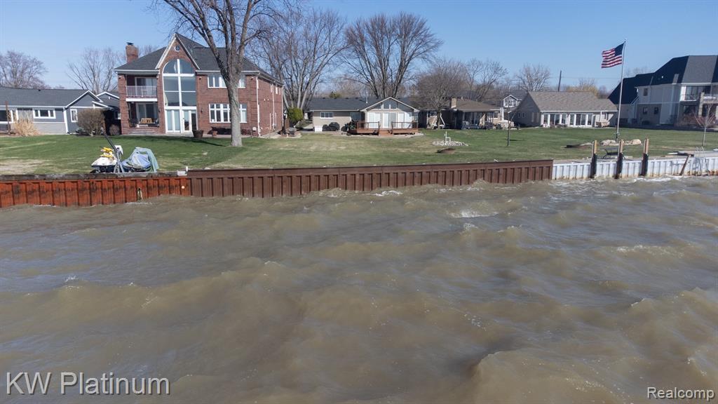48218 Harbor Drive, Chesterfield, MI 48047 — Photo 9