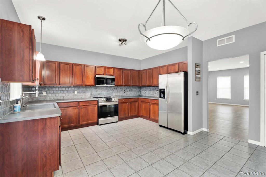 42849 Richmond Drive, Sterling Heights, MI 48313 — Photo 11