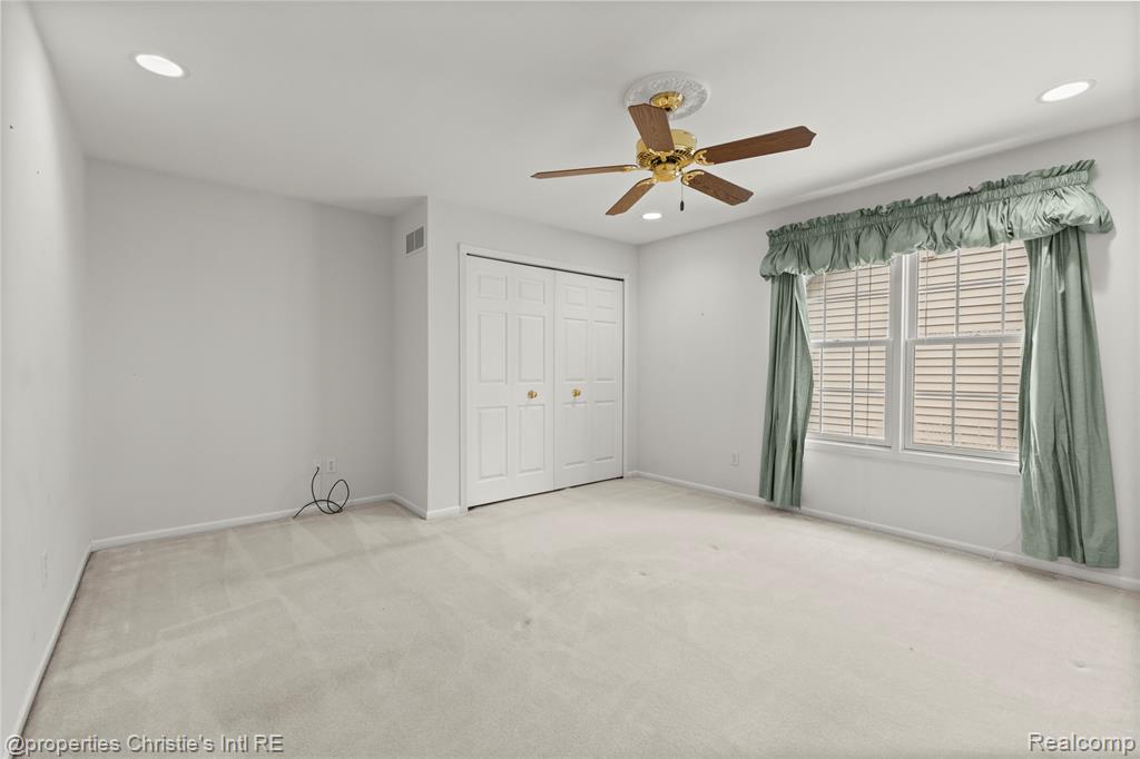 6166 Natures Cove, Grand Blanc, MI 48439 — Photo 20