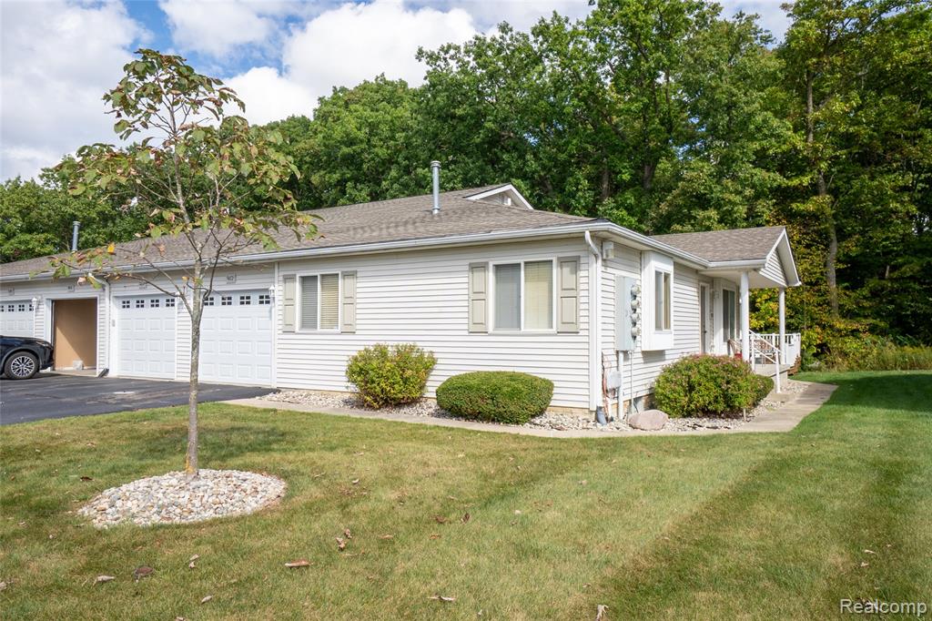 9414 Timber Ridge Drive, Grand Blanc, MI 48439 — Photo 2