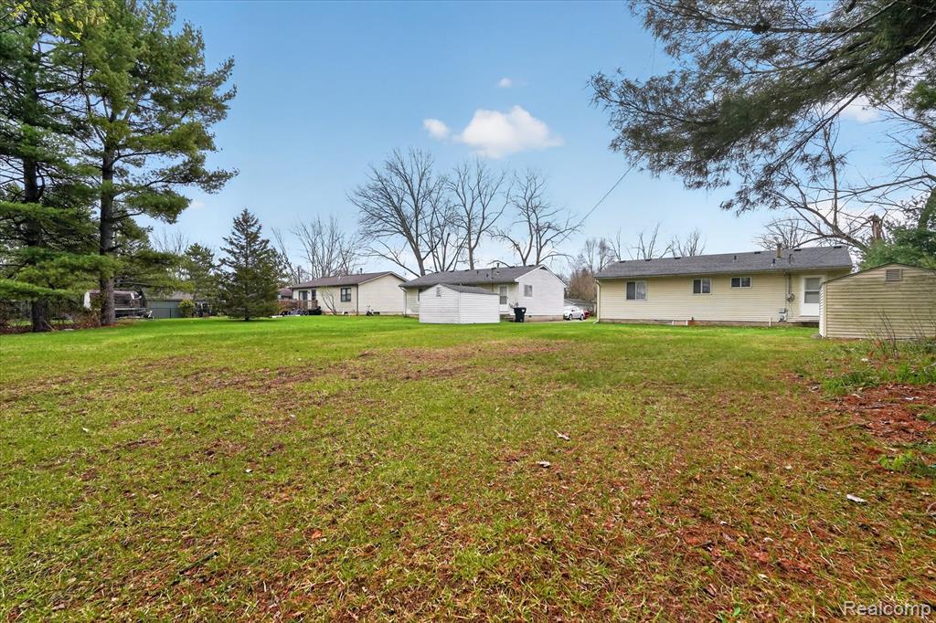 4739 Joan Lane, Pinckney, MI 48169 — Photo 27