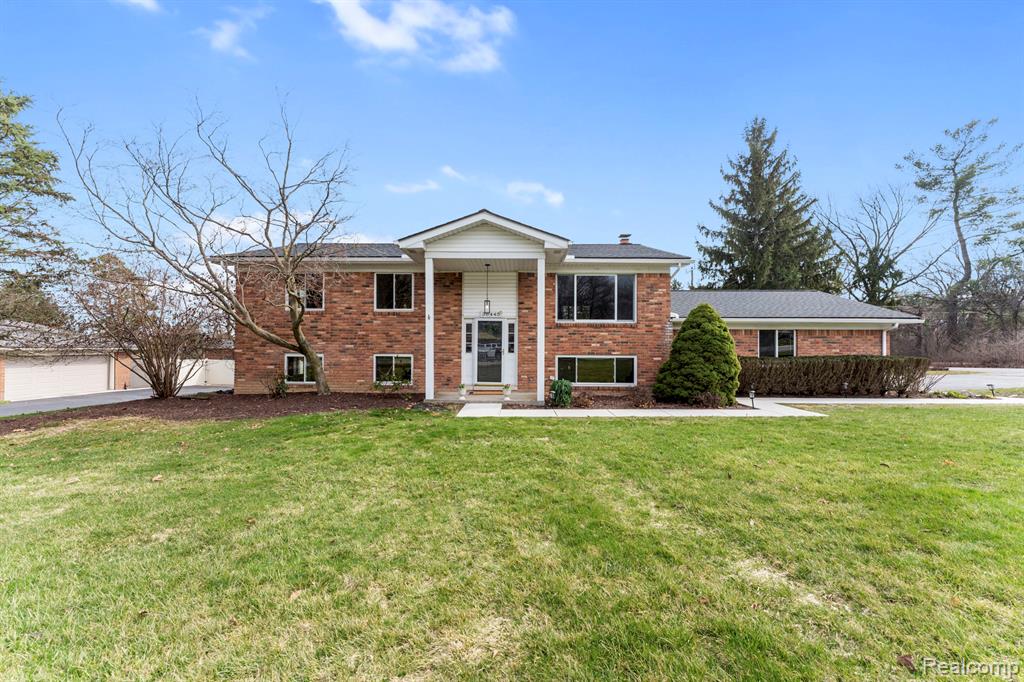 36445 Quakertown Lane, Farmington, MI 48331 — front exterior