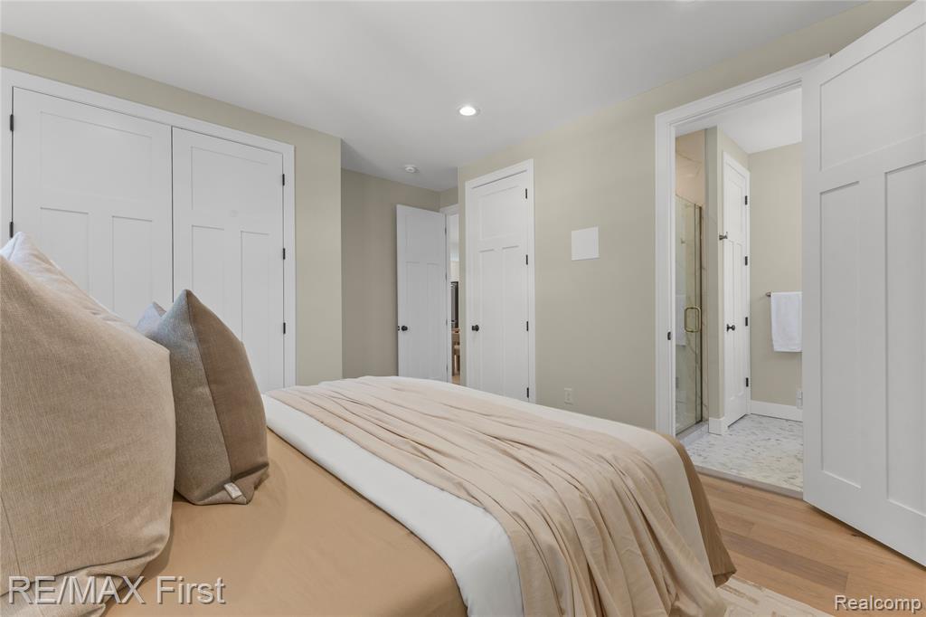 700 Devillen Avenue, Royal Oak, MI 48073 — Photo 19