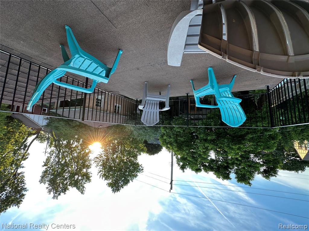 821 Pemberton Road, Grosse Pointe, MI 48230 — Photo 38