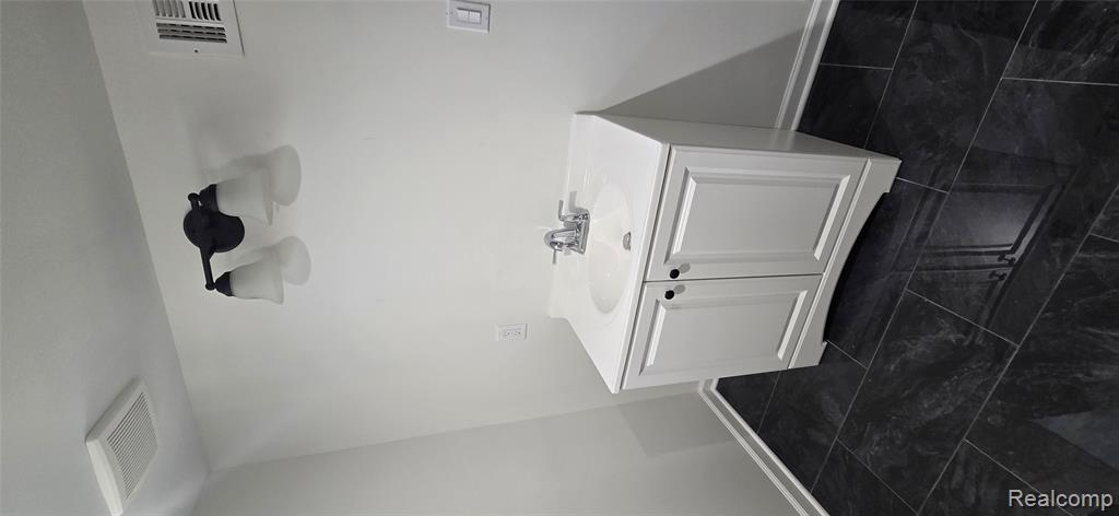 10476 DUPREY Street, Detroit, MI 48224 — Photo 20
