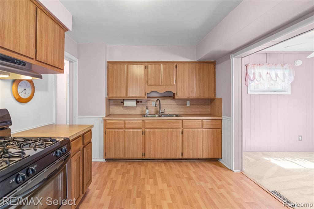 631 Alvord Avenue, Flint, MI 48507 — Photo 9