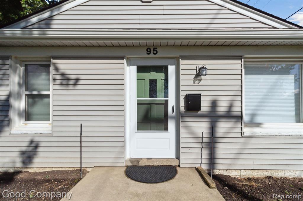 95 CHOPIN Street, Troy, MI 48083 — Photo 5