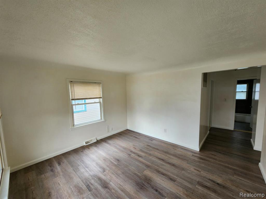 7052 Republic Avenue, Warren, MI 48091 — Photo 2