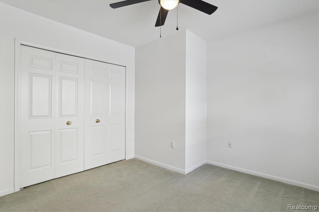 2670 S KNIGHTSBRIDGE Circle, Ann Arbor, MI 48105 — Photo 21