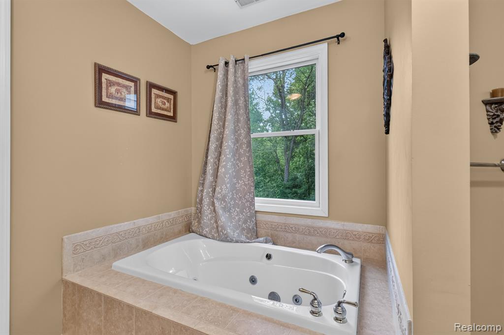 7943 Debora Drive, Brighton, MI 48114 — Photo 39